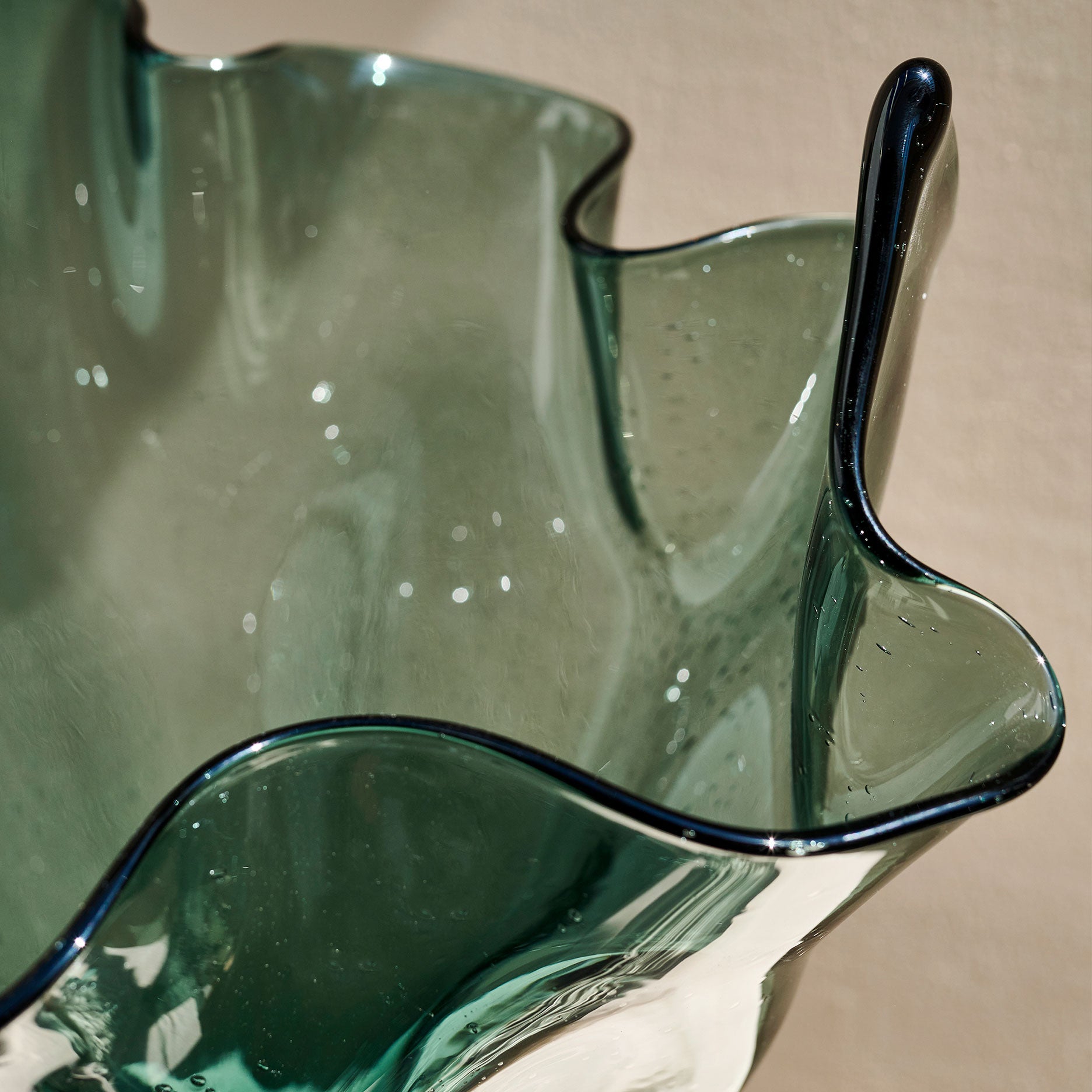 Flower bubbles vase